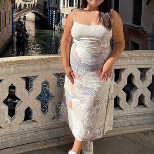 Aritzia Wilfred Affogatto Dress in color SUNFD CORAL/ARDOISE